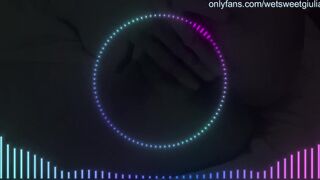 ASMR moans - Watch me masturbating and fingering my pussy just after waking up