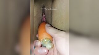 I want his cock and it hasn't arrived yet I'll have to use this carrot in my wet pussy