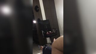 I ask my girlfriend to give my cock a blowjob until I cum